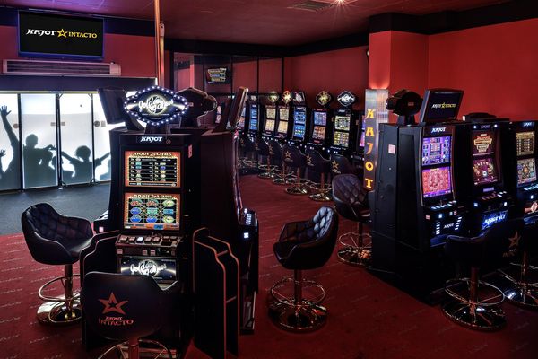 deposit online casino 1 play with free spins