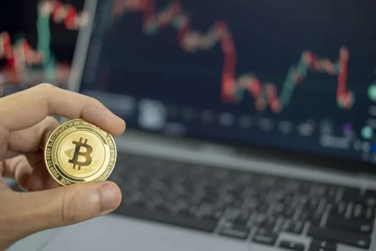 CEX vs DEX Comparison